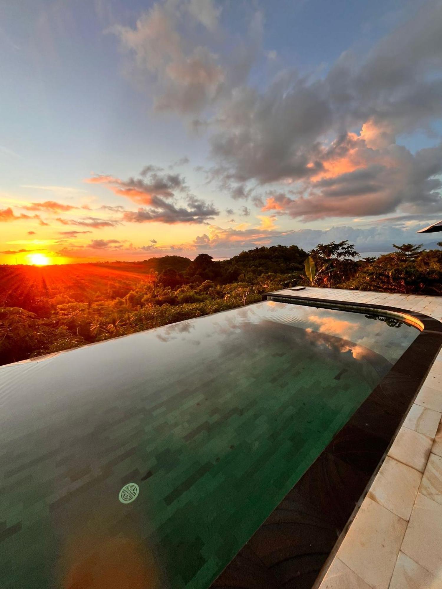Kubuhill Sunset Bungalow Toyapakeh Экстерьер фото